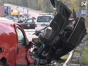 На ліквідацію наслідків ДТП Україна щороку витрачає 5 млрд. доларів На ліквідацію наслідків ДТП Україна щороку витрачає 5 млрд. доларів