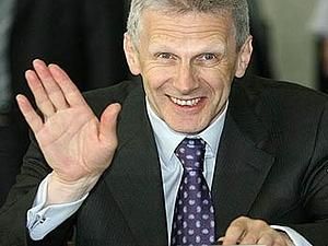 У Росії студент, якого відрахували з вузу, кинув яйцем у міністра освіти У Росії студент, якого відрахували з вузу, кинув яйцем у міністра освіти