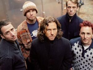 Групі Pearl Jam на 20-річчя подарували радіостанцію