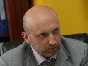 Турчинов: "Батьківщину" масово знімають з виборів