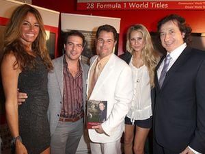 Анна Курнікова відвідала презентацію книжки Пола Поупа Анна Курнікова відвідала презентацію книжки Пола Поупа