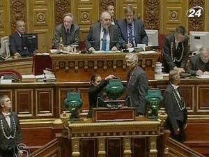 Сенат Франції таки ухвалив скандальну пенсійну реформу Сенат Франції таки ухвалив скандальну пенсійну реформу