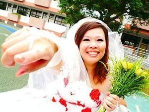 На Тайвані 30-річна жінка вийшла заміж сама за себе На Тайвані 30-річна жінка вийшла заміж сама за себе