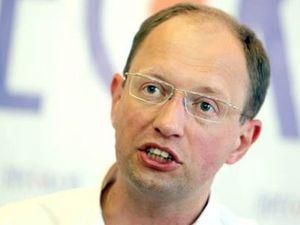 Яценюк: у день виборів половина Донецької області переселиться Яценюк: у день виборів половина Донецької області переселиться