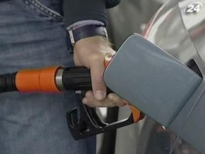 Ситуація з дефіцитом палива у Франції поволі стабілізується Ситуація з дефіцитом палива у Франції поволі стабілізується