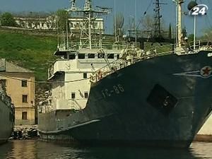 Чорноморський флот Росії повертає борги Україні Чорноморський флот Росії повертає борги Україні