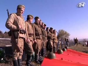 На Запоріжжі урочисто перепоховали 50 радянських воїнів На Запоріжжі урочисто перепоховали 50 радянських воїнів