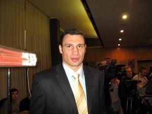 Кличко скаржиться на тиск перед виборами Кличко скаржиться на тиск перед виборами