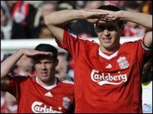 Як Торрес та Каррагер наосліп забивали. ВІДЕО Як Торрес та Каррагер наосліп забивали. ВІДЕО