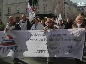 Тема тижня: Францію охопили масові страйки через пенсійну реформу Тема тижня: Францію охопили масові страйки через пенсійну реформу