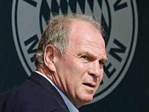 Улі Хенес: "Баварія" не збирається витрачати великі гроші Улі Хенес: "Баварія" не збирається витрачати великі гроші