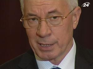 Азаров виключає злиття "Нафтогазу" й "Газпрому" Азаров виключає злиття "Нафтогазу" й "Газпрому"