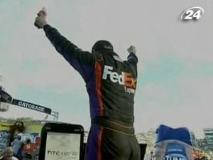 Дені Хемлін скоротив до мінімуму відставання від лідера сезону Дені Хемлін скоротив до мінімуму відставання від лідера сезону