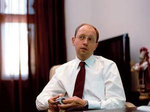 Яценюк: регіонали за мовними спекуляціями ховають економічні провали Яценюк: регіонали за мовними спекуляціями ховають економічні провали