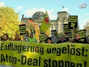 У Берліні протестували проти атомних електростанцій У Берліні протестували проти атомних електростанцій