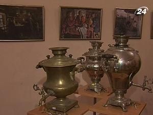 Унікальну колекцію самоварів готують до показу в Сімферополі Унікальну колекцію самоварів готують до показу в Сімферополі