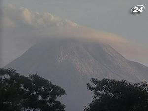 Індонезія: Внаслідок землетрусу і цунамі загинуло понад 150 людей Індонезія: Внаслідок землетрусу і цунамі загинуло понад 150 людей