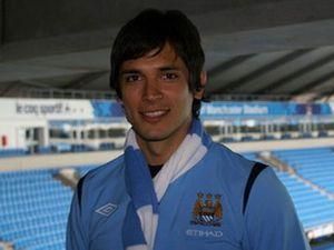 Санта Крус хоче піти з "Манчестер Сіті" Санта Крус хоче піти з "Манчестер Сіті"