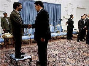 Президент Ірану забив вирішальне пенальті у дружньому матчі із Президентом Болівії Президент Ірану забив вирішальне пенальті у дружньому матчі із Президентом Болівії