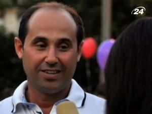 В Херсоні обстріляли кандидата в мери Гіріна В Херсоні обстріляли кандидата в мери Гіріна