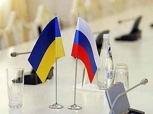 Азаров зустрівся з Путіним у клубі Кабміну Азаров зустрівся з Путіним у клубі Кабміну