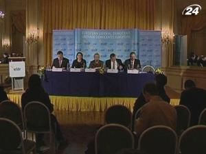 У Брюсселі відбувається саміт Євросоюзу У Брюсселі відбувається саміт Євросоюзу