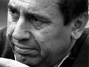 У Кобеляках поставили пам’ятник відомому костоправу Миколі Касьяну У Кобеляках поставили пам’ятник відомому костоправу Миколі Касьяну