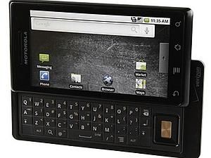 Завдяки ОС Android компанія Motorola отримала прибуток вперше за три роки Завдяки ОС Android компанія Motorola отримала прибуток вперше за три роки