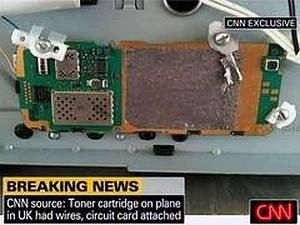 США: у літаках з Лондона шукають вибухівку США: у літаках з Лондона шукають вибухівку