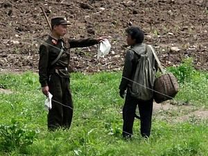 Сьогодні на кордонні Північної і Південної Кореї відбулась зустріч родичів Сьогодні на кордонні Північної і Південної Кореї відбулась зустріч родичів