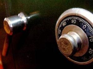 У Кіровоградській області на одній з виборчих ділянок викрали 50 бюлетенів У Кіровоградській області на одній з виборчих ділянок викрали 50 бюлетенів