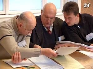 CIS-EMO: міжнародних спостерігачів не пускають на дільниці CIS-EMO: міжнародних спостерігачів не пускають на дільниці