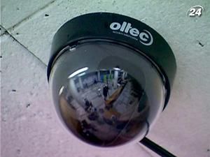 В Криму всі виборчі дільниці обладнали відео- та веб-камерами В Криму всі виборчі дільниці обладнали відео- та веб-камерами