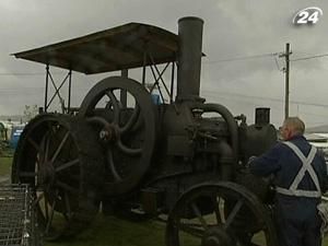 Ентузіаст відновив трактор, якому більше 100 років Ентузіаст відновив трактор, якому більше 100 років