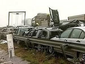 Росія: близько 40 автомобілів одночасно потрапили у ДТП Росія: близько 40 автомобілів одночасно потрапили у ДТП