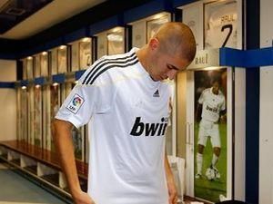 Кройф критикує трансферну політику "Реалу" Кройф критикує трансферну політику "Реалу"