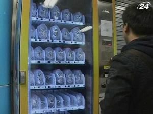 У Китаї з’явилися торгові автомати з живими крабами