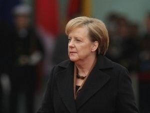 Ангела Меркель отримала у посилці вибухівку Ангела Меркель отримала у посилці вибухівку