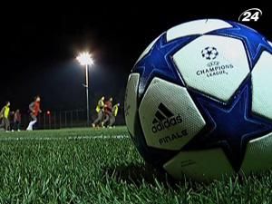 10 років тому "Шахтар" виграв у "Арсенала" з рахунком 3-0 10 років тому "Шахтар" виграв у "Арсенала" з рахунком 3-0