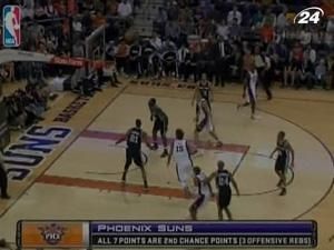 Дабл-дабл Данкана приніс "Сан-Антоніо" перемогу в Арізоні Дабл-дабл Данкана приніс "Сан-Антоніо" перемогу в Арізоні