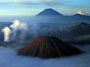 Індонезія: нове виверження забрало життя 56 людей Індонезія: нове виверження забрало життя 56 людей