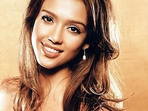 Джессіка Альба здає в оренду особняк на Беверлі Хіллз за 9000 доларів Джессіка Альба здає в оренду особняк на Беверлі Хіллз за 9000 доларів