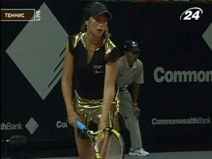 Араван Резаї склала повноваження чемпіонки Араван Резаї склала повноваження чемпіонки