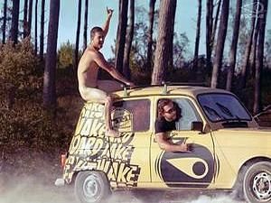 У Франції оголені спортсмени знялись в рекламі одягу У Франції оголені спортсмени знялись в рекламі одягу