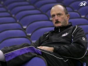 Дейв Льюїс офіційно очолив збірну України з хокею Дейв Льюїс офіційно очолив збірну України з хокею