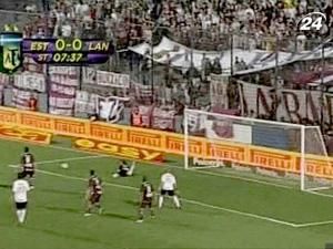 "Ланус" догравав матч проти "Етсудіантеса" вдев'ятьох "Ланус" догравав матч проти "Етсудіантеса" вдев'ятьох