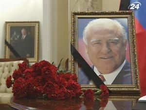 Тема тижня: помер видатний російський політик та дипломат Віктор Черномирдін Тема тижня: помер видатний російський політик та дипломат Віктор Черномирдін