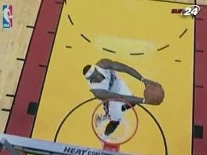 Тріо Вейд/Джеймс/Бош набрало 73 очки в матчі проти "Нью-Джерсі" Тріо Вейд/Джеймс/Бош набрало 73 очки в матчі проти "Нью-Джерсі"