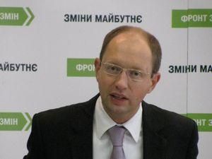 Яценюк вимагає перерахунку голосів у Луганську та Харкові Яценюк вимагає перерахунку голосів у Луганську та Харкові