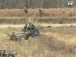 Під Києвом реконструювали бій за звільнення столиці від гітлерівців